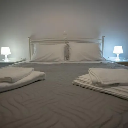George 5 * Rethymno (Crete)
